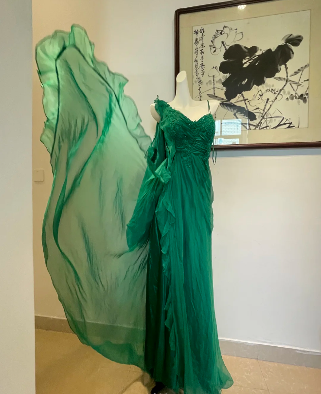 Elegant Green Deep V-Neck Chiffon Long Prom Dress Evening Dress