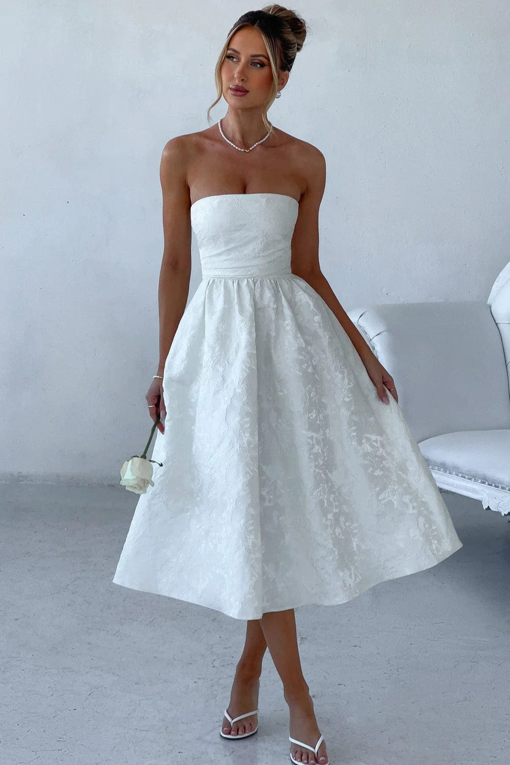 Urban Solid Jacquard Strapless Dress for Modern Fashion Wear