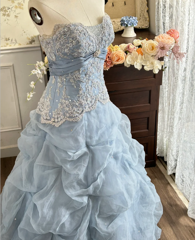 Vintage Princess Light Hazy Blue Strapless Lace Embroidered Tulle Ball Gown Evening Dress - View 2 | FashionDia
