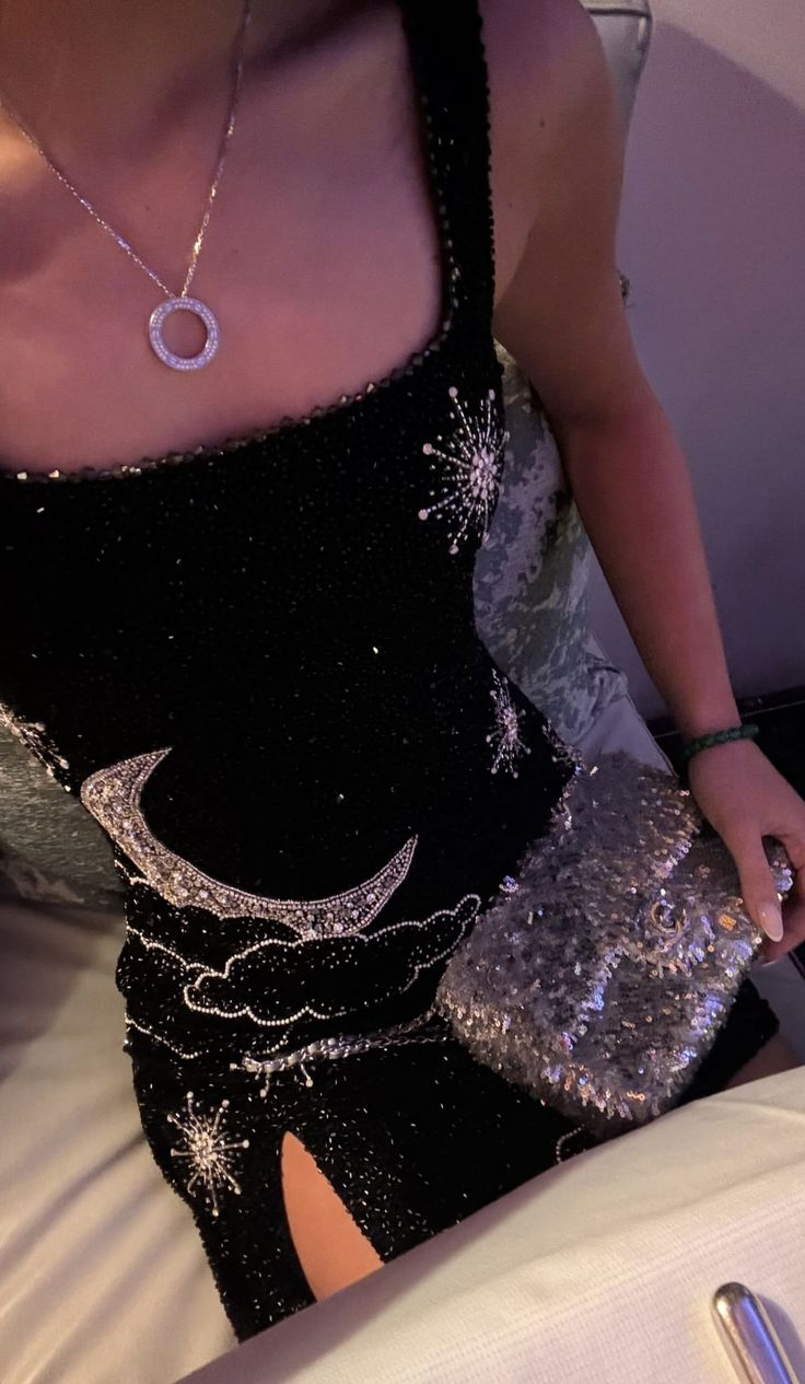 Gorgeous Square Neck Black Sequin Slit Short Party Dress 21th Birthday Outfits - VelvetHem