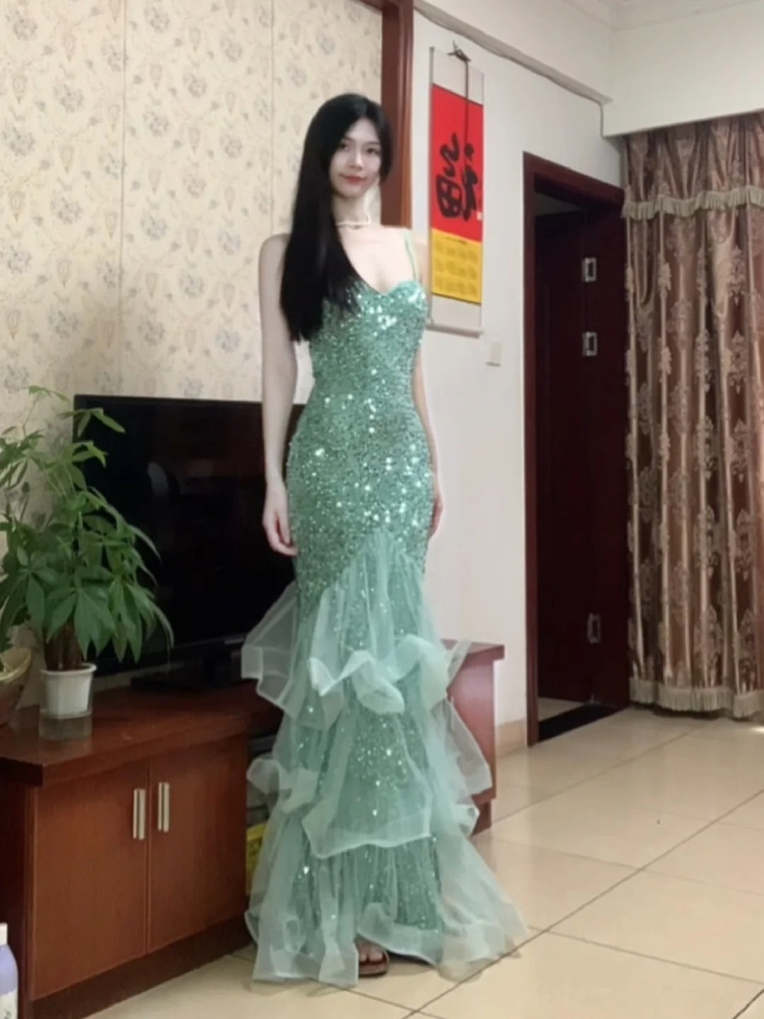 Dreamy Princess Mint Green Mermaid Spaghetti Strap Backless Sequined Long Prom Dress Evening Dress