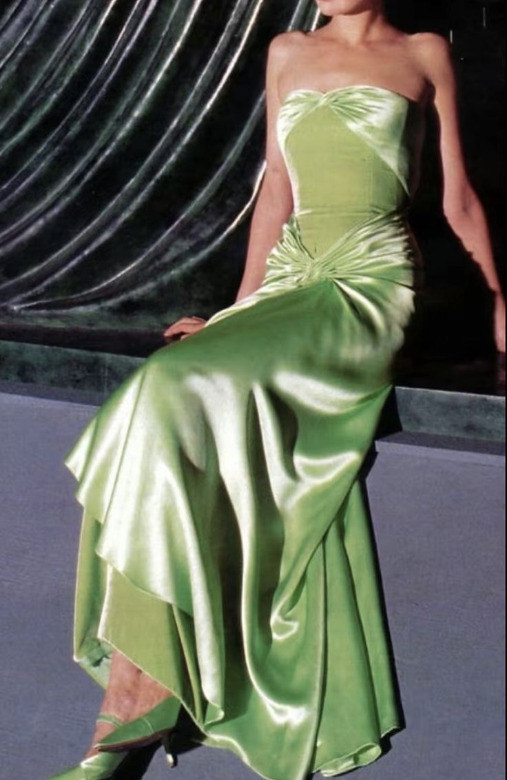Chic Strapless Velvet Satin Ruched Evening Dress Formal Prom Party Gown