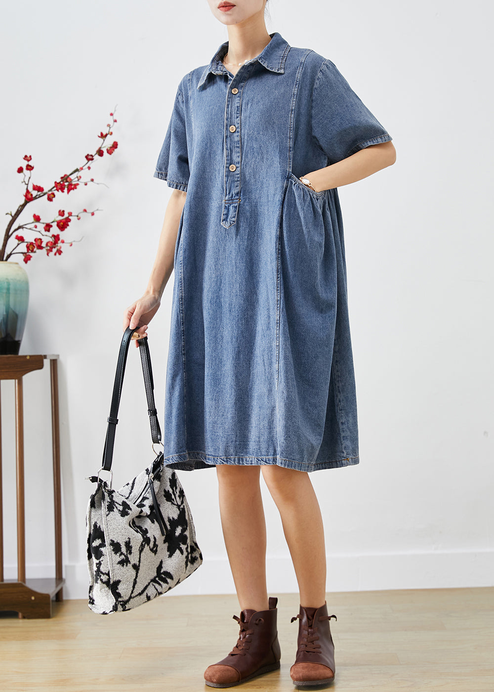 Beautifully Crafted Dress in a Classic Style