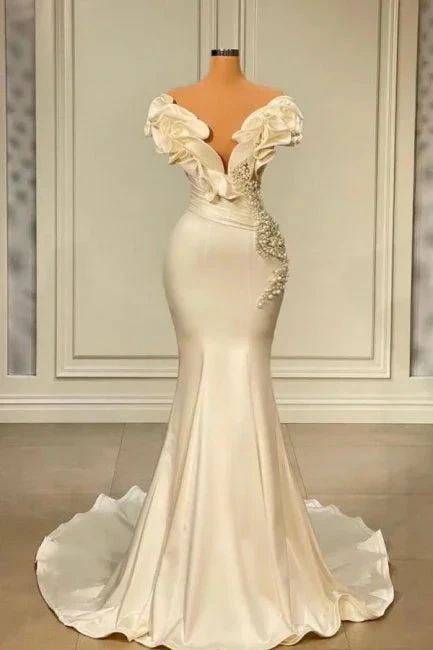 Generous White Long Pearl Ruffle Wedding Dresses (ZD13613)