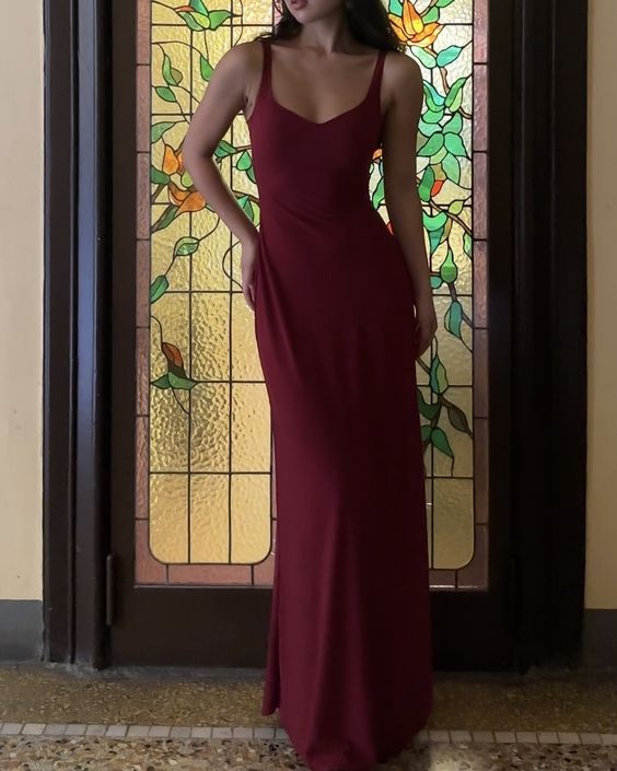 Floor-Length Burgundy Prom Gown Evening Dress - View 2 | FashionDia