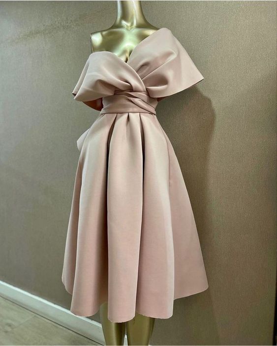 Gorgeous Cocktail Dress Satin Pleated Sexy V-Neck Off-the-Shoulder Princess Prom Dresses - View 3 | FashionDia