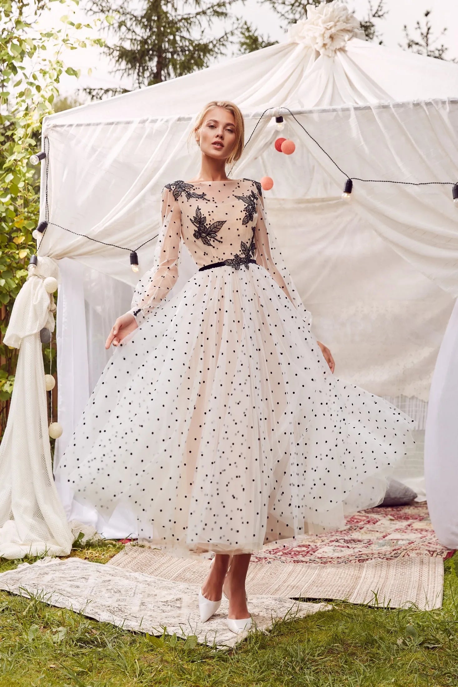 Fashion Dotted Tulle Prom Dress A-Line Ruched Long Sleeves 3D Butterfly Formal Evening Dress Floor Length Party Gowns