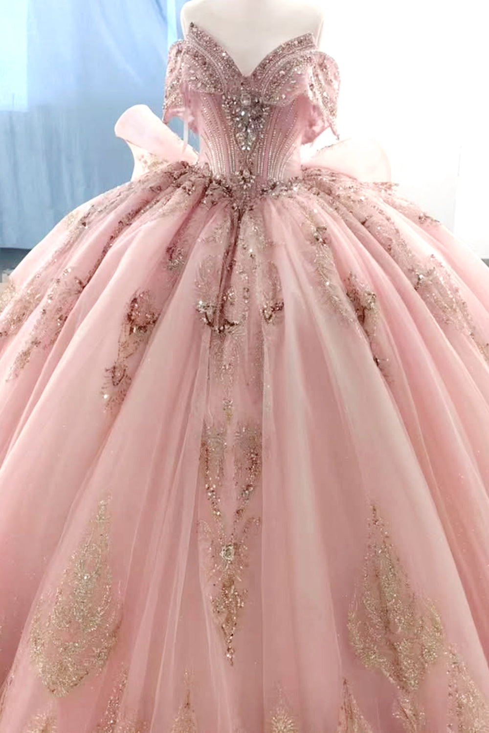 Princess Pink Sweetheart Ball Gown Quinceanera Dress with Appliques Sweep Train - FashionDia