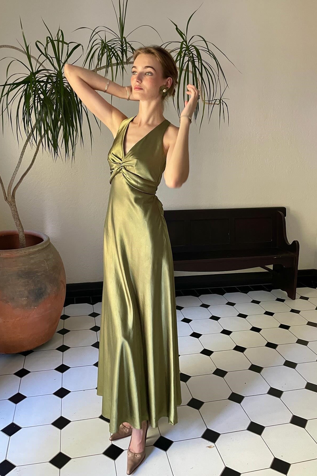 Trendy Sheath Halter Neck Purple Long Party Dress with Open Back Bowknot