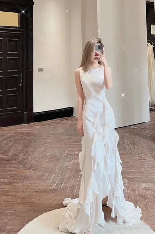 White Sheath Halter Backless Wedding Dress - View 5 | FashionDia