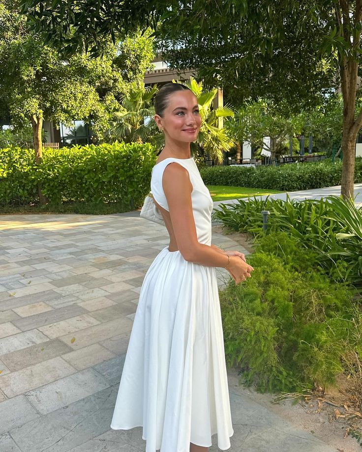 Women's White Backless Long Dress Elegant Sleeveless O-Neck Fashion Party Holiday Dress - VelvetHem