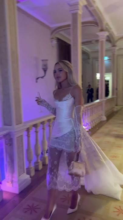 Elegant Spaghetti Strap Satin Lace Wedding Dress Bridal Gown fg7551