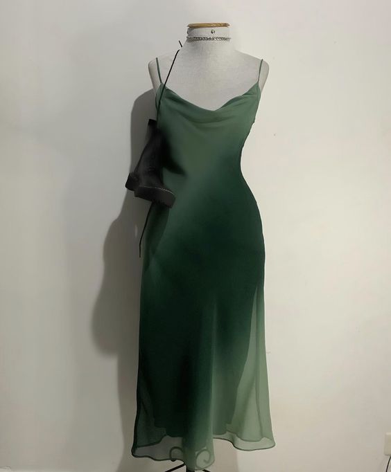 Green Evening Dresses Sexy Formal Party Dress - View 2 | FashionDia