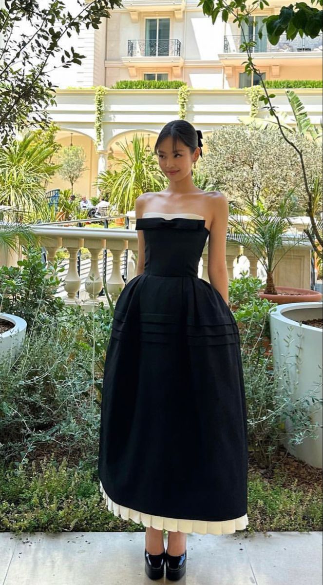 A Line Black Prom Party Dress Long Formal Evening Dress - VelvetHem