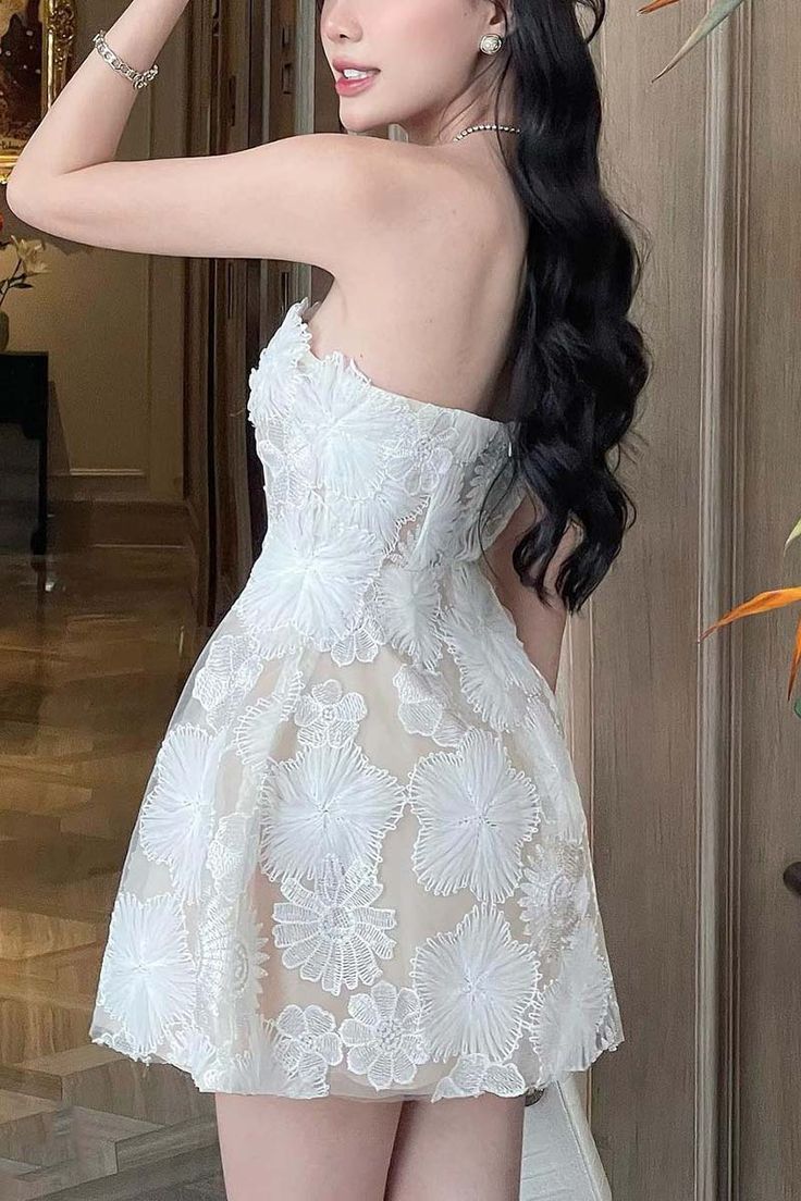 Strapless Sleeveless Appliqued Tulle A-Line Mini Homecoming Dress - View 2 | FashionDia
