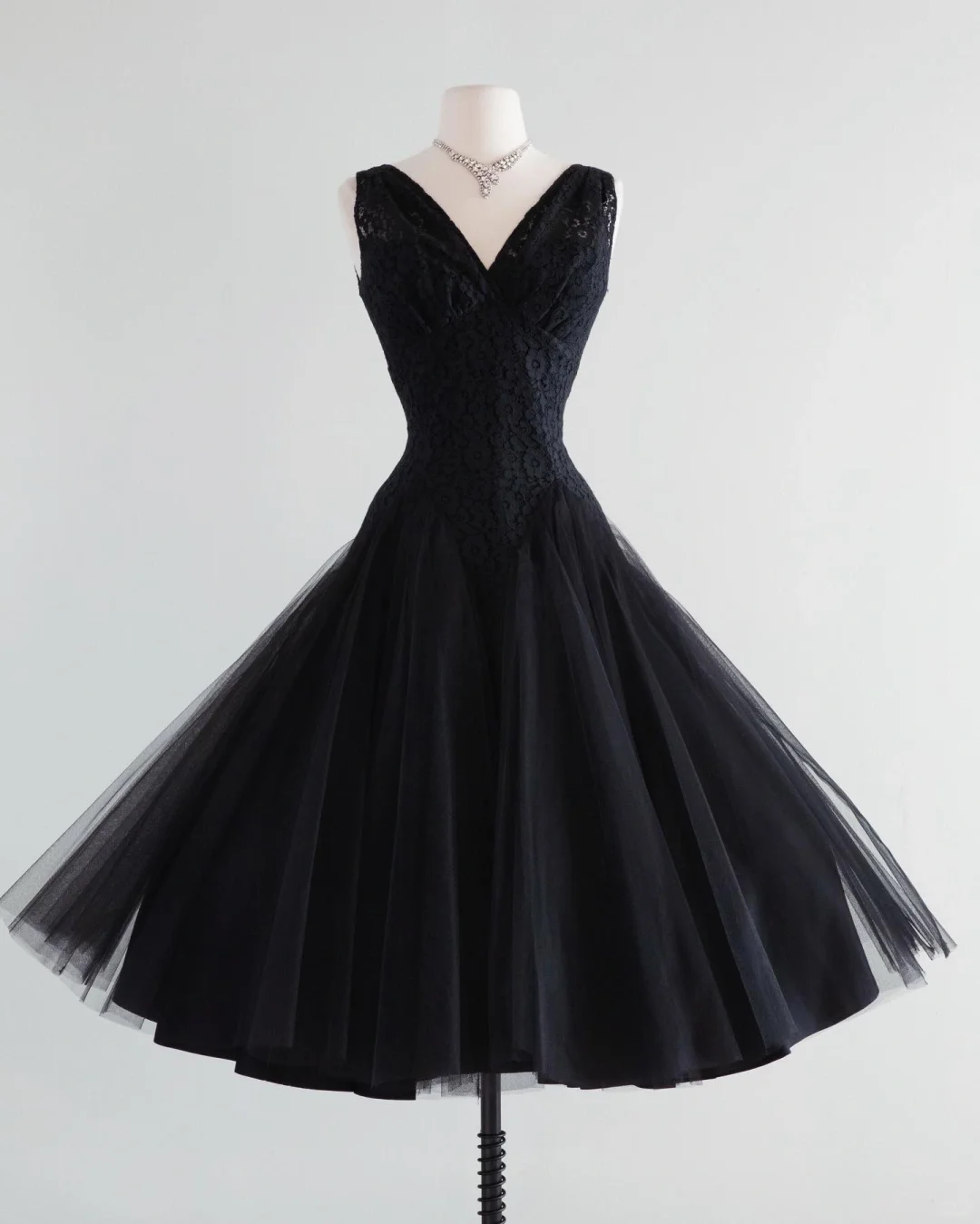 Classy V Neck Tulle Lace A Line Birthday Outfits Black Short 6th Grade Homecoming Dress
