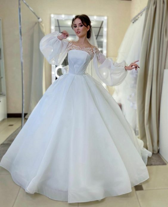 High-Quality Bridal Gowns Long Sleeves Appliques Lace Dress Wedding Dress fg6320