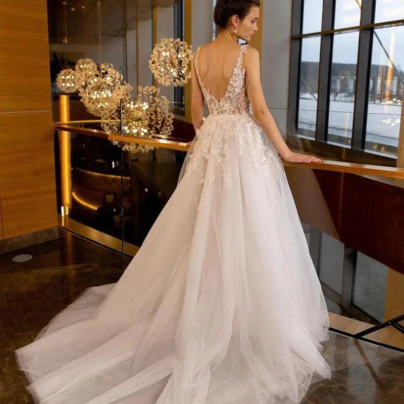 Appliques Wedding Dresses For Women Sexy Backless V-neck Bridal Gown Spaghetti Strap Elegant Bohemian Princess Dress (ZD13390)