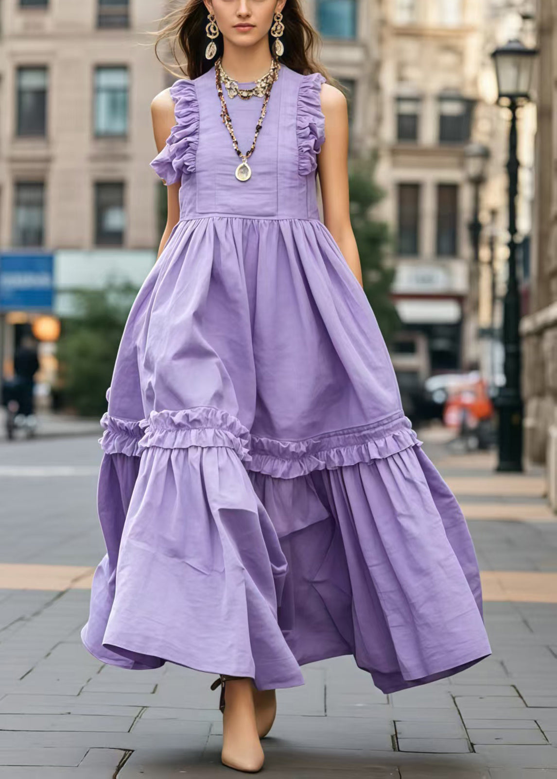 Beautifully Finished Dress in a Timeless Design