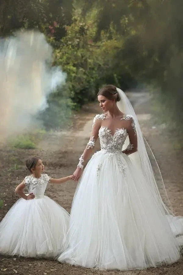 Elegant Long Tulle Lace Floor Length Wedding Dresses with Sleeves (ZD14490)