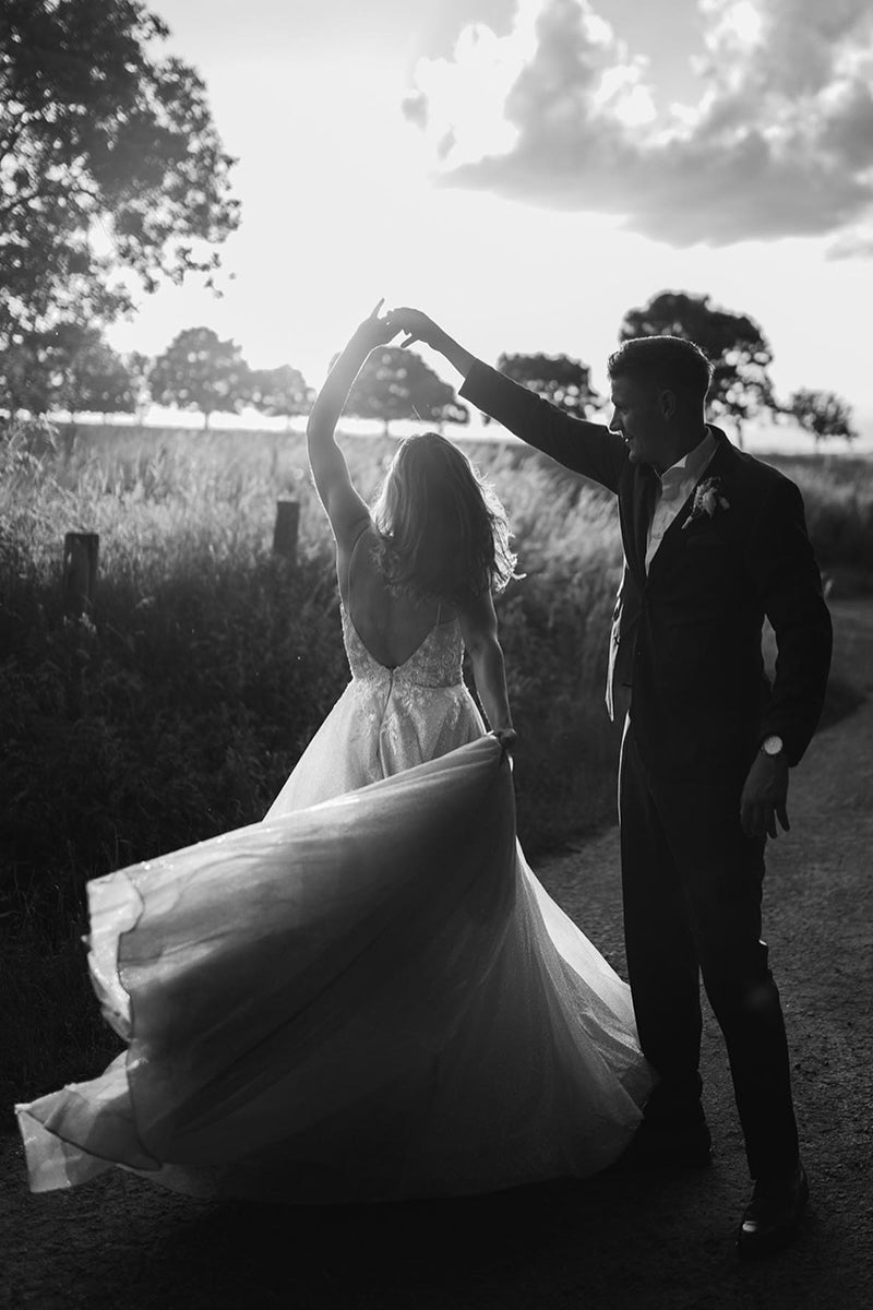 31719 - A Line Plunging V-Neck Appliques Bohemian Wedding Dress