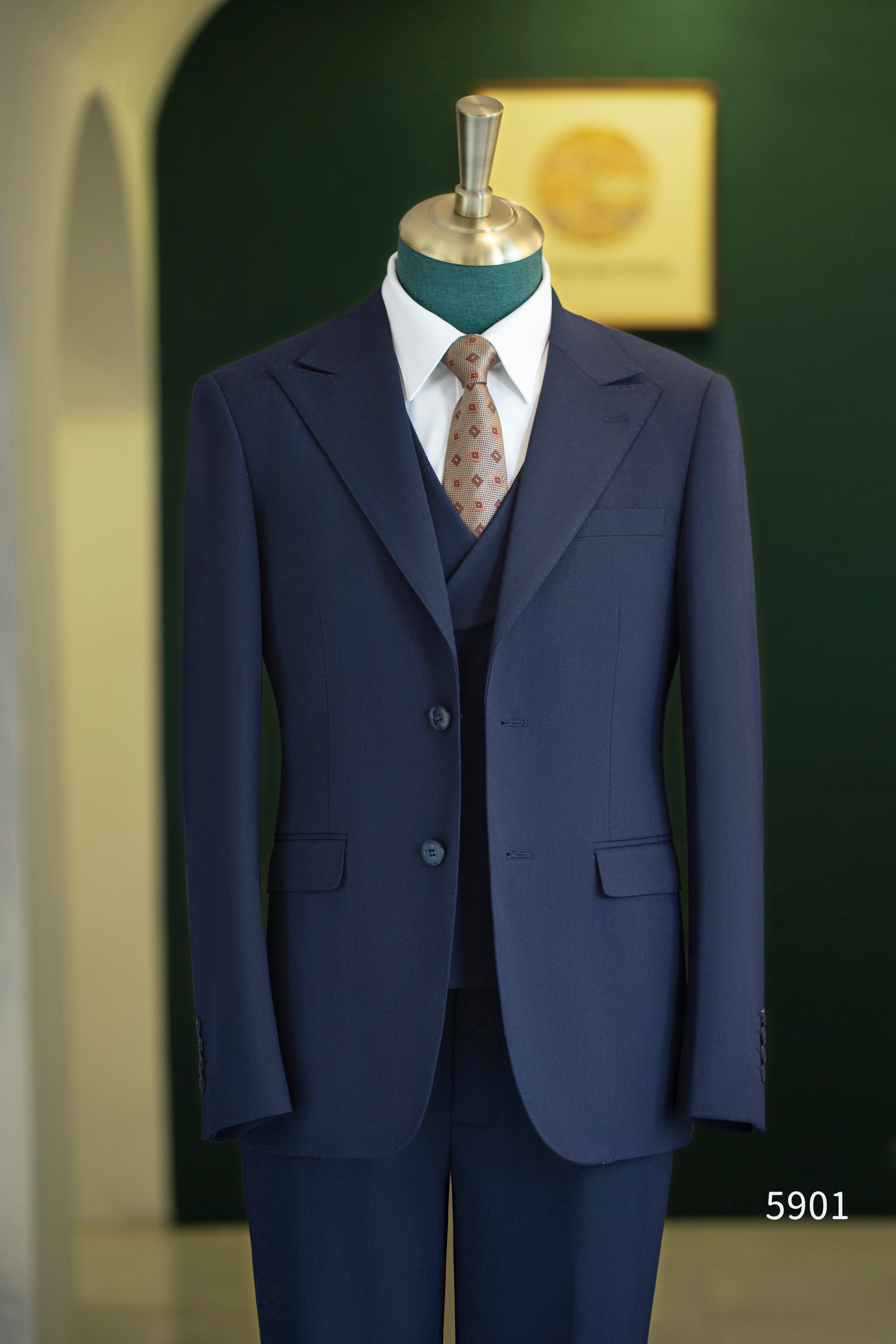Navy Blue Wool 3-Piece Wedding Suit | Tailored Groom & Groomsmen Attire by 男装