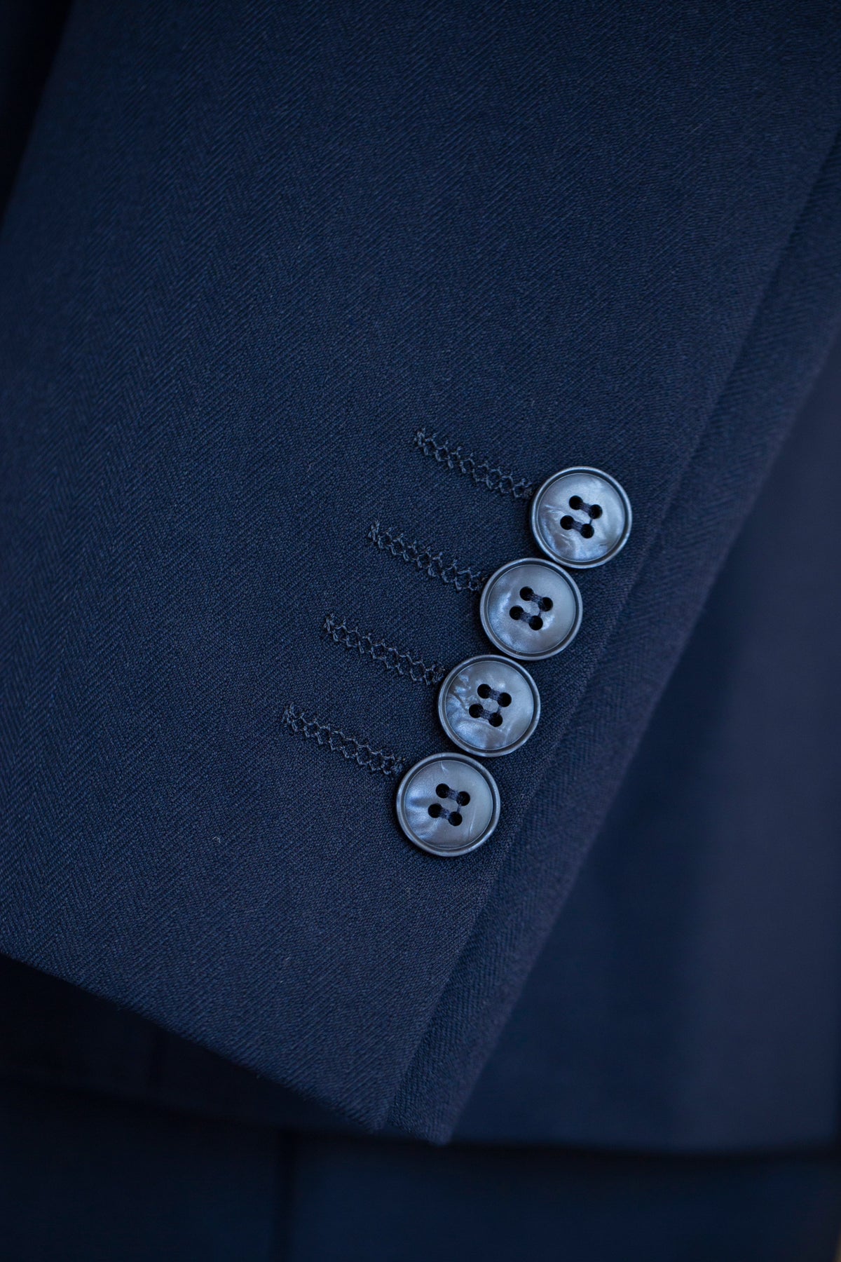 Navy Blue Wool 3 Piece Wedding Suit For Groom And Groomsmen Attire (ZD17113)