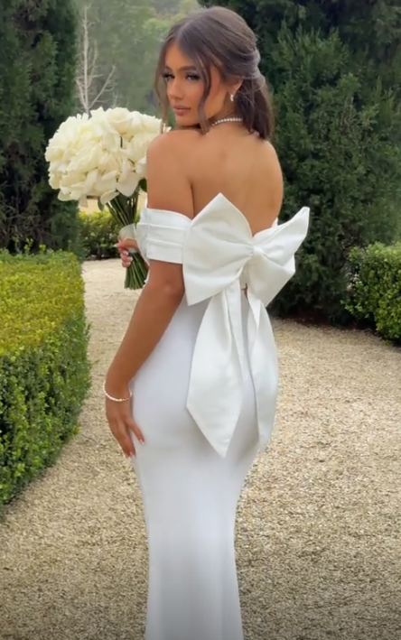 Cute Off-the-Shoulder White Sheath Party Dress Elegant Evening Dress With Bow - FashionDia