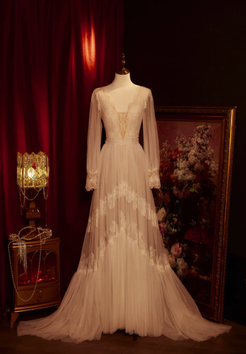 Ve Neck Ivory Lace Wedding Dress With Long Sleeves Elegant Wedding Gowns - VelvetHem