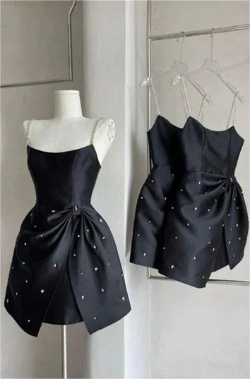 Gorgeous Black A Line Satin Homecoming Dress With Beaded
