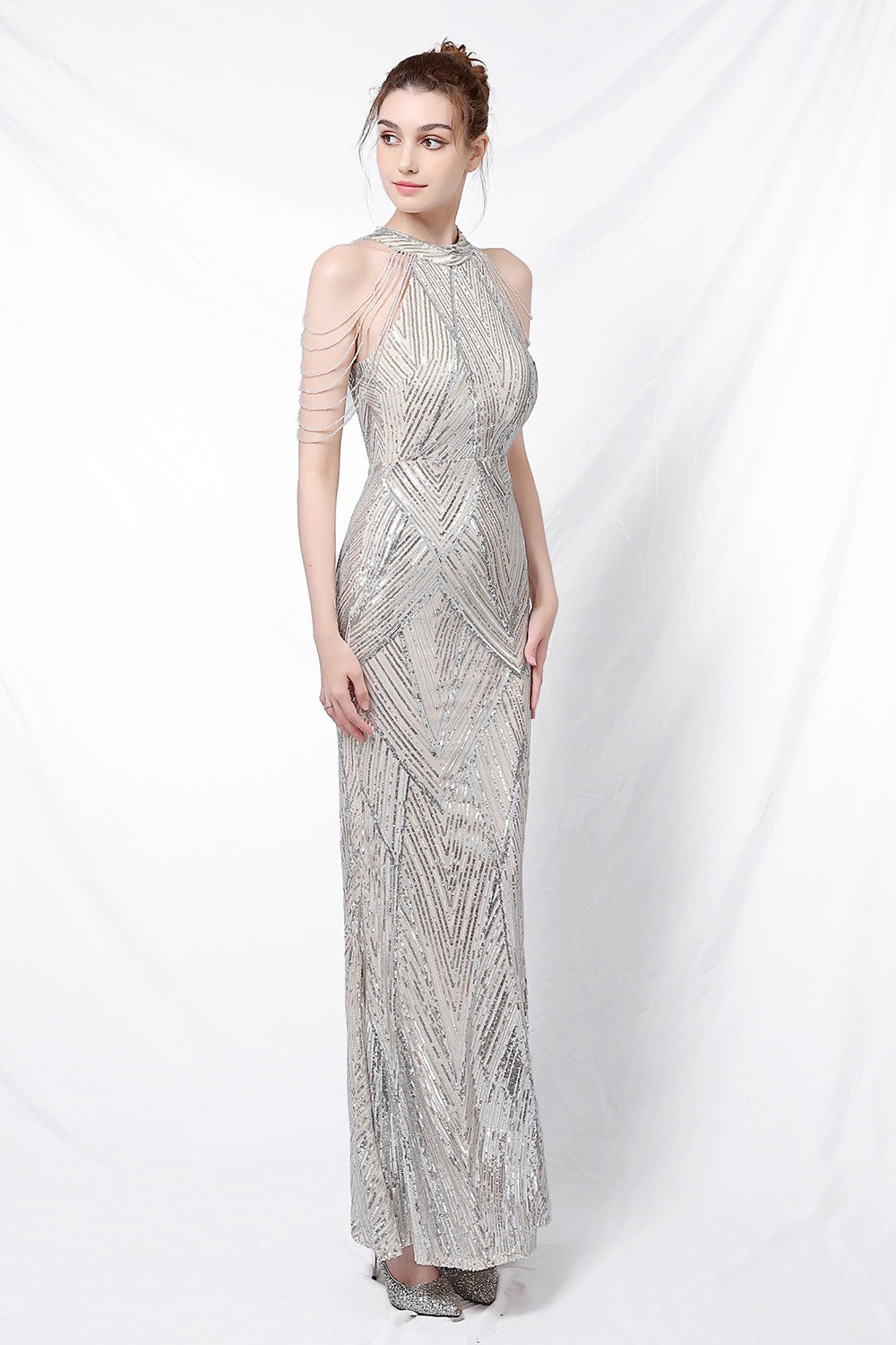 Urban Dress Inspired by Contemporary Streetwear Fashion 9