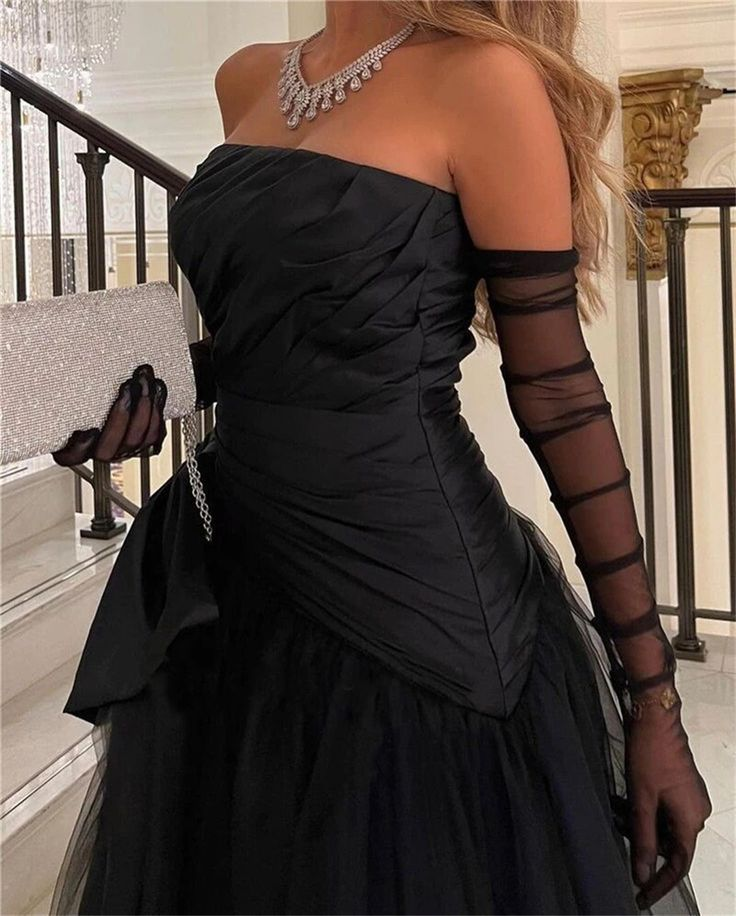 Sexy Strapless Puffy Tulle Prom Dress Black Evening Dress With Gloves Y7631 - View 2 | VelvetHem