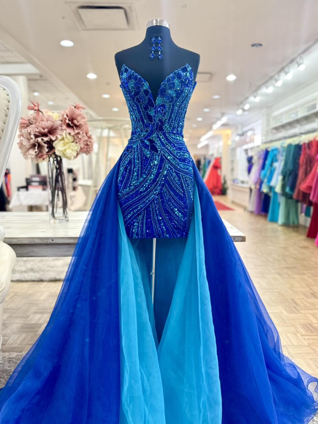 Beautiful Sheath Sweetheart Royal Blue Sequins Short Homecoming Dress with Court Train - FashionDia