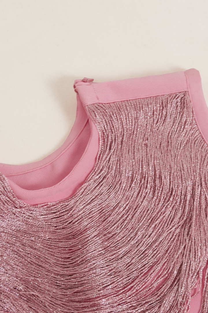 Tailored Dress Inspired by Contemporary Streetwear Fashion 7