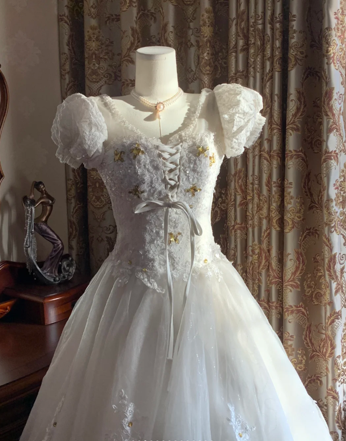 Classy White Ball Gown Tulle Lace Beaded Long Wedding Dress Formal Bridal Dress