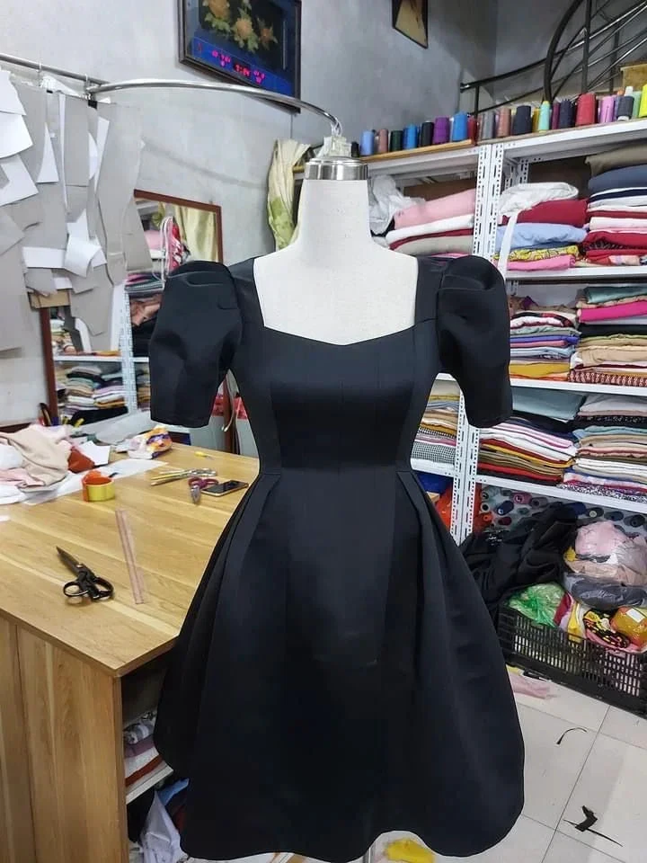 Women Retro Black Puff Sleeve Midi Dress Square Collar A-line Homecoming Dress (ZD12656)
