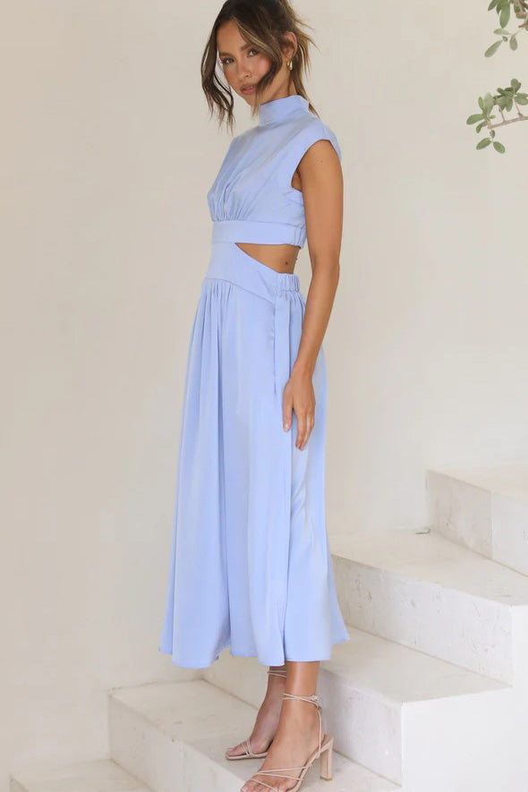 Effortless Rafaela Holiday Midi Dress with Cut Out Waist and Pockets Chic Silhouette Collection