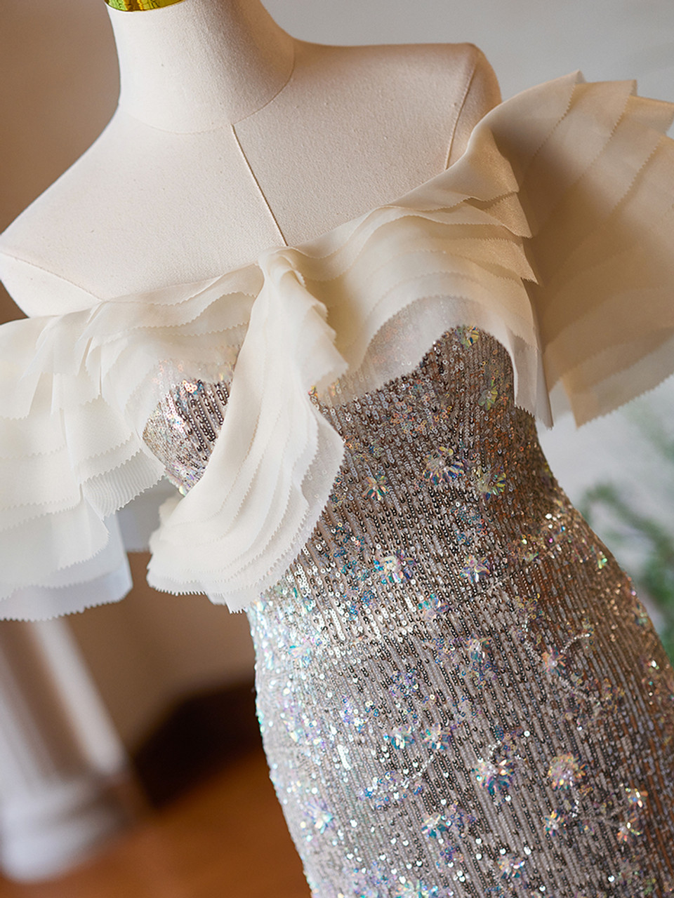 Luxury Silver Mermaid Sequins Beading Prom Dress Formal Evening Dress Y7614 - View 5 | VelvetHem