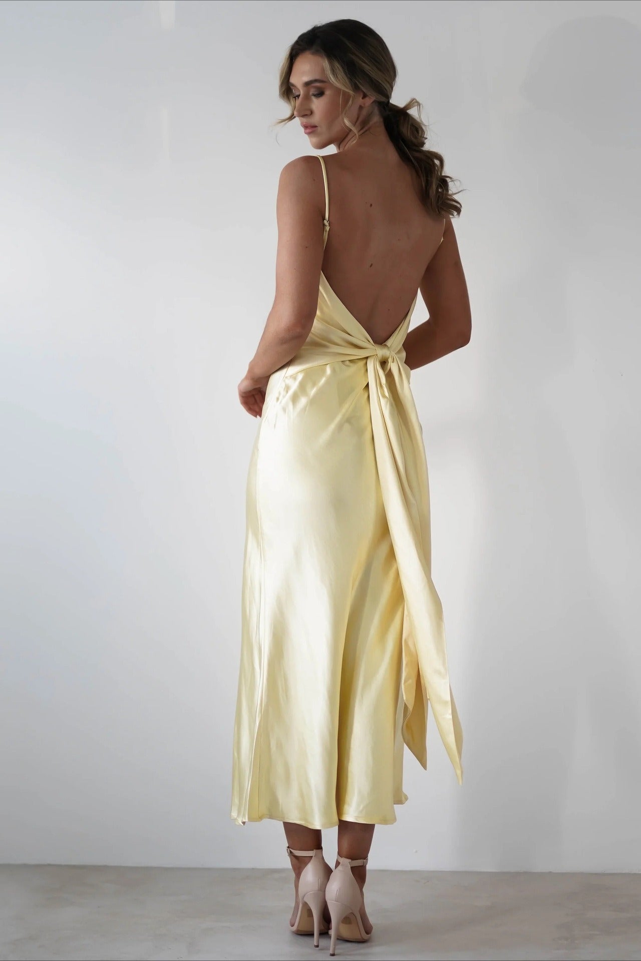 Tailored Satin Backless Tie Dress for Modern Fashion Wear