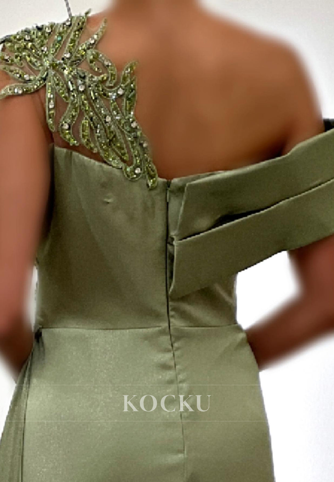 L3085 - Gorgeous & Charming Sleeveless V-Neck Mermaid Ruched Satin Evening Party Prom Dress With Appliques