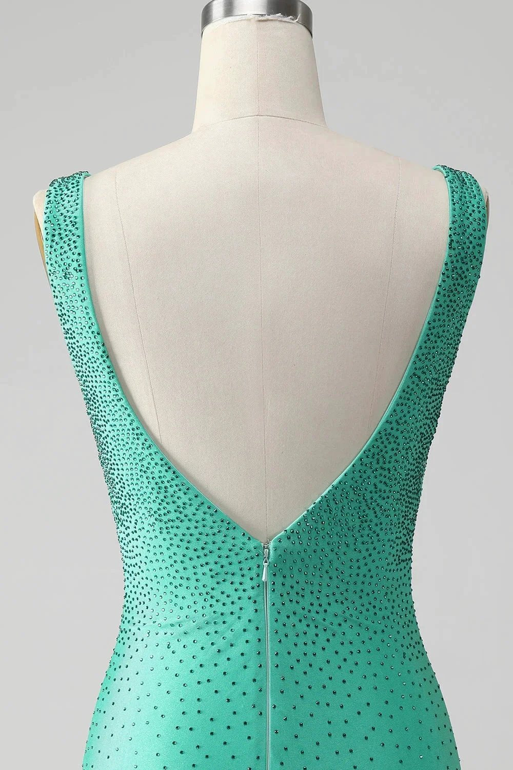 Chic Bodycon V Neck Backless Short Green Homecoming Dress with Beading (ZD11521)
