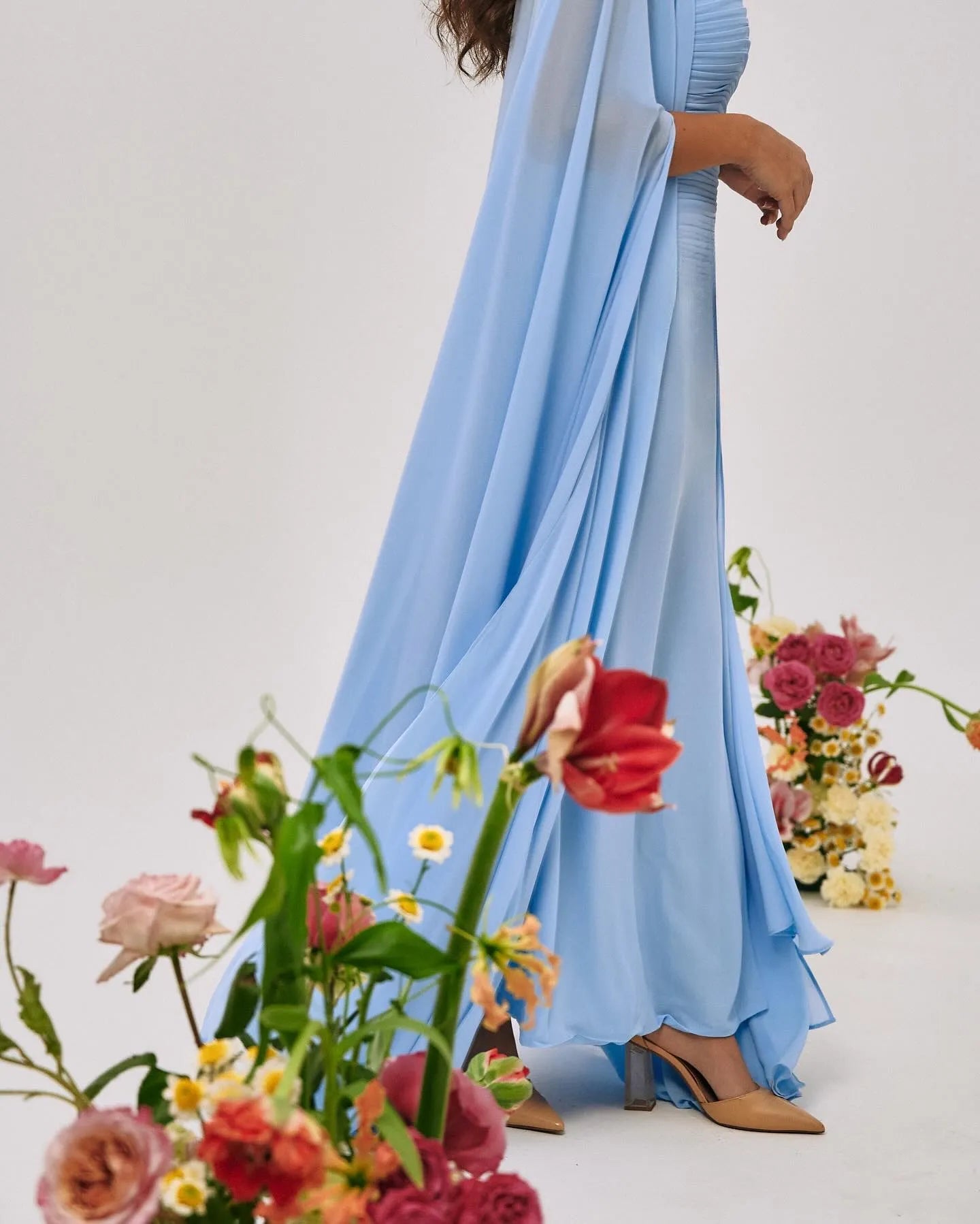 Elegant Sky Blue Chiffon Prom Dress Mermaid Long Cape Sleeves Pleated Formal Evening Dress Floor Length Party Gowns
