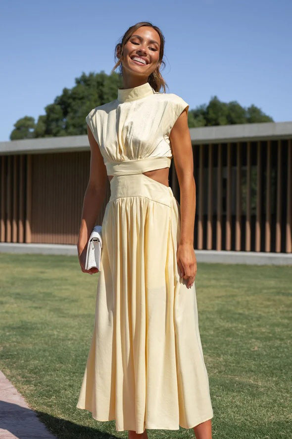 Effortless Rafaela Holiday Midi Dress with Cut Out Waist and Pockets Chic Silhouette Collection