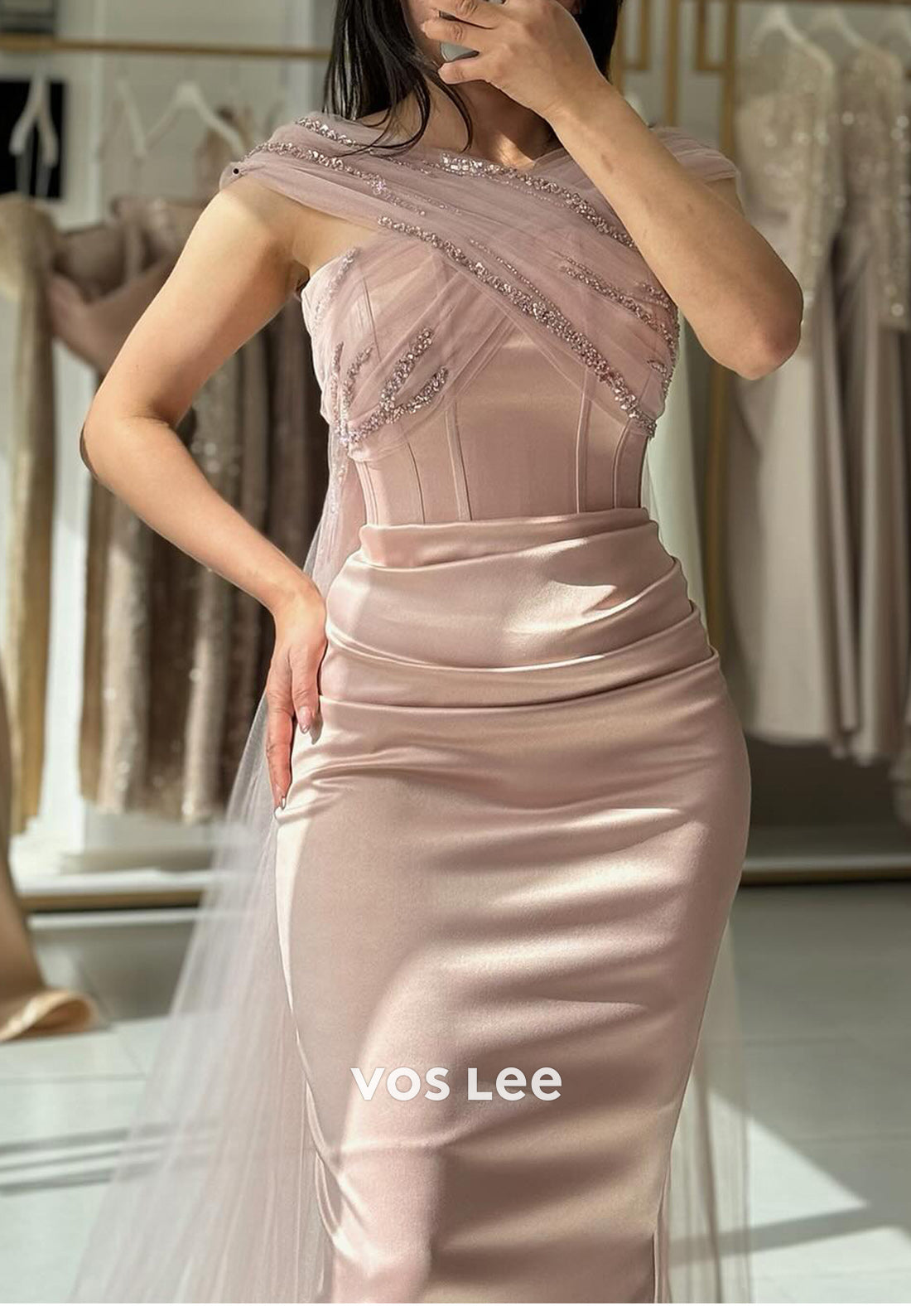 Elegant Gown Column Floor-Length Asymmetrical Neck Evening Formal Dresses