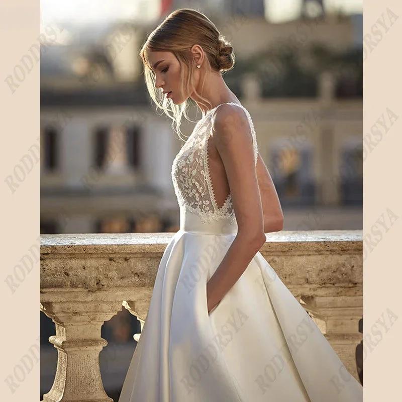 Soft Satin V-Neck Wedding Dresses For Women A-Line Backless Bridal Gowns Sleeveless Insertable Pocket Robe De Mariée (ZD13376)