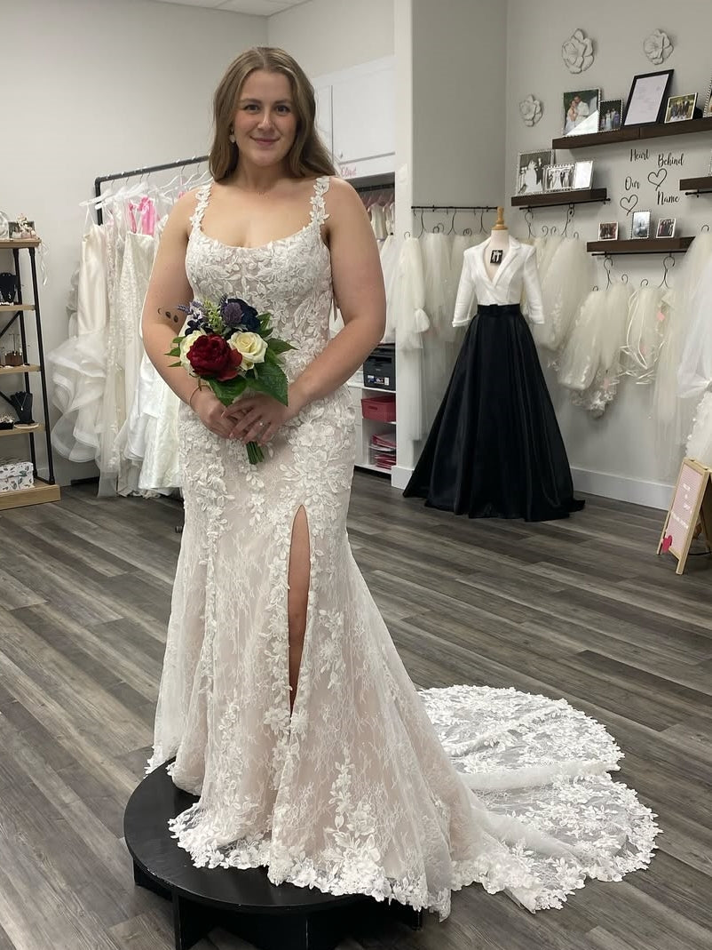 Square Neck Mermaid Slit Backless Wedding Dress With Lace Train
