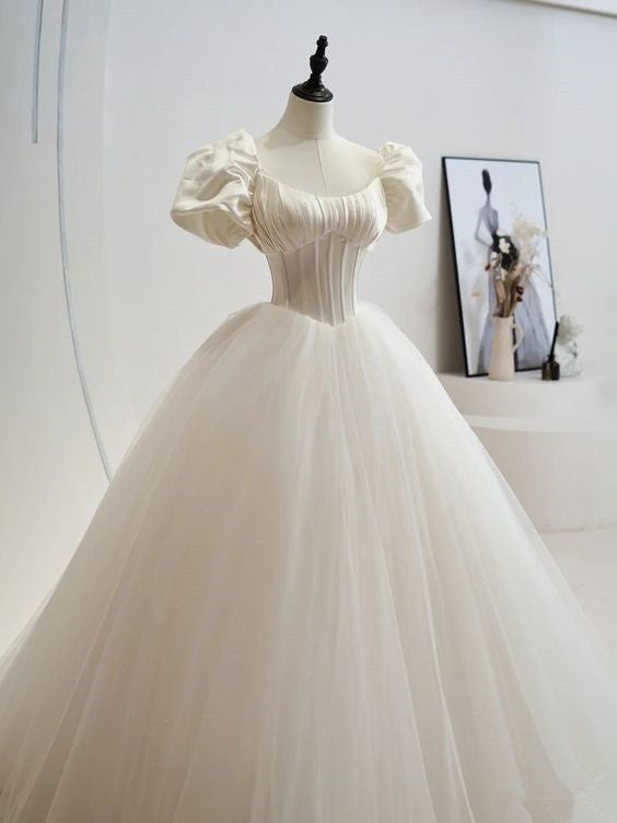 2023 Charming White Ball Gown Long Prom Dresses