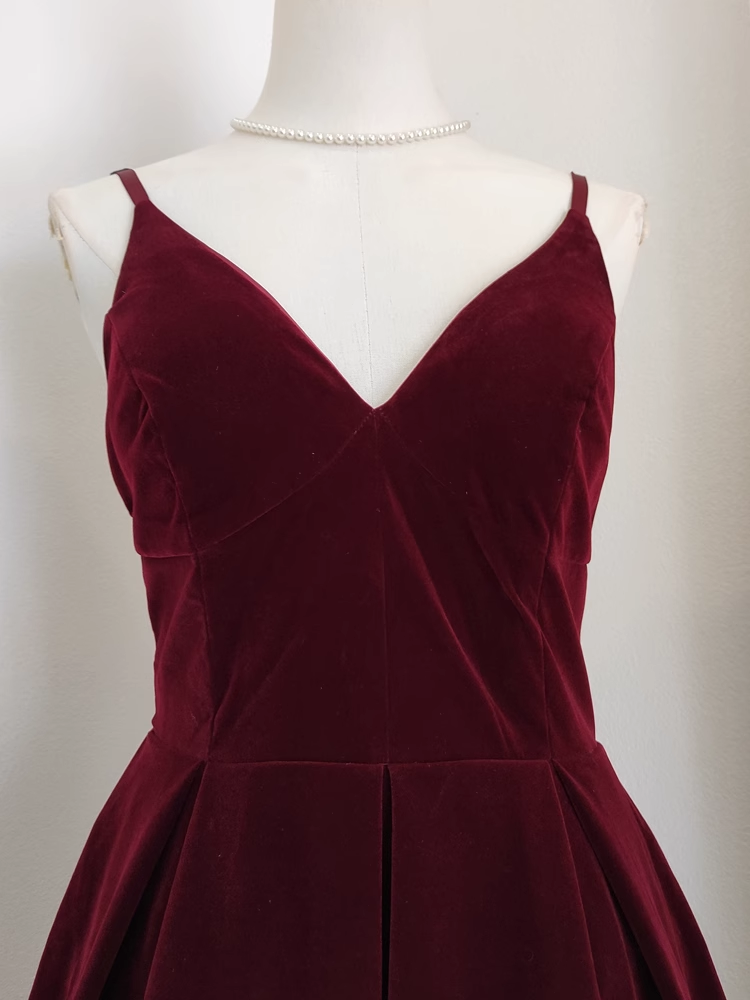 Simple A-Line Sleeveless Burgundy Velvet Party Dress Holiday Birthday Dresses - View 3 | FashionDia
