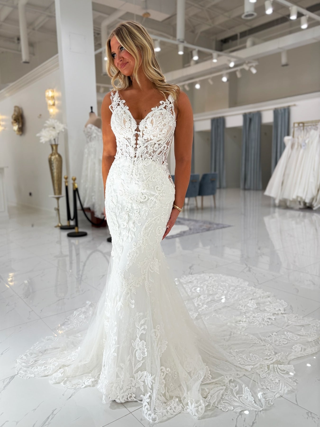 V-Neck Mermaid Lace Appliqued Wedding Dress With Long Train