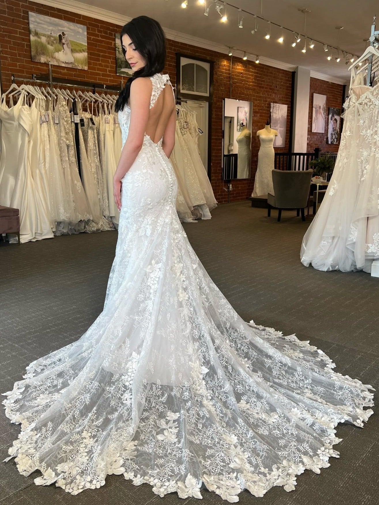 Round Neck Sleeveless Open Back All Over Lace Mermaid Wedding Gown